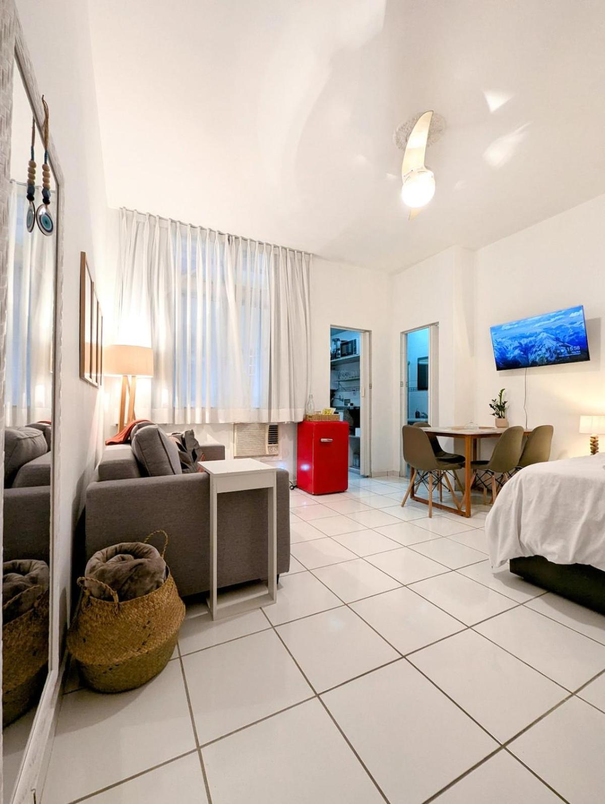 Em Rua Tranquila Em Copacabana! Apartamento Rio de Janeiro